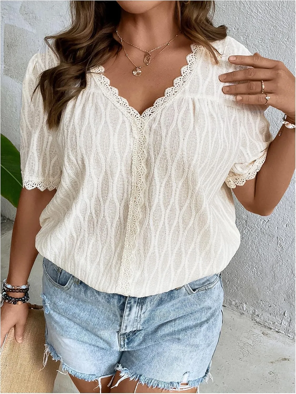 OYOANGLE Women's Plus Size Lace Trim Puff Short Sleeve Blouse Summer V Neck Tunic Tops